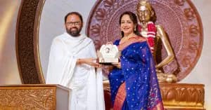 Hema Malini at Pujya Gurudevshri Rakeshji's 60th birthday celebration