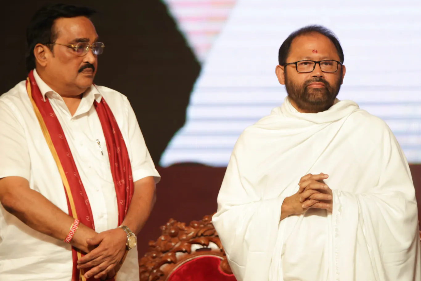 Pujya Gurudevshri Rakeshji with Hon’ble Union Minister of Jal Shakti, Shri C. R. Patil
