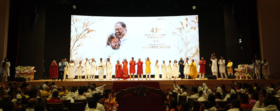 Senior Sanyasi Atmarpit Nemiji’s Birthday Celebrations