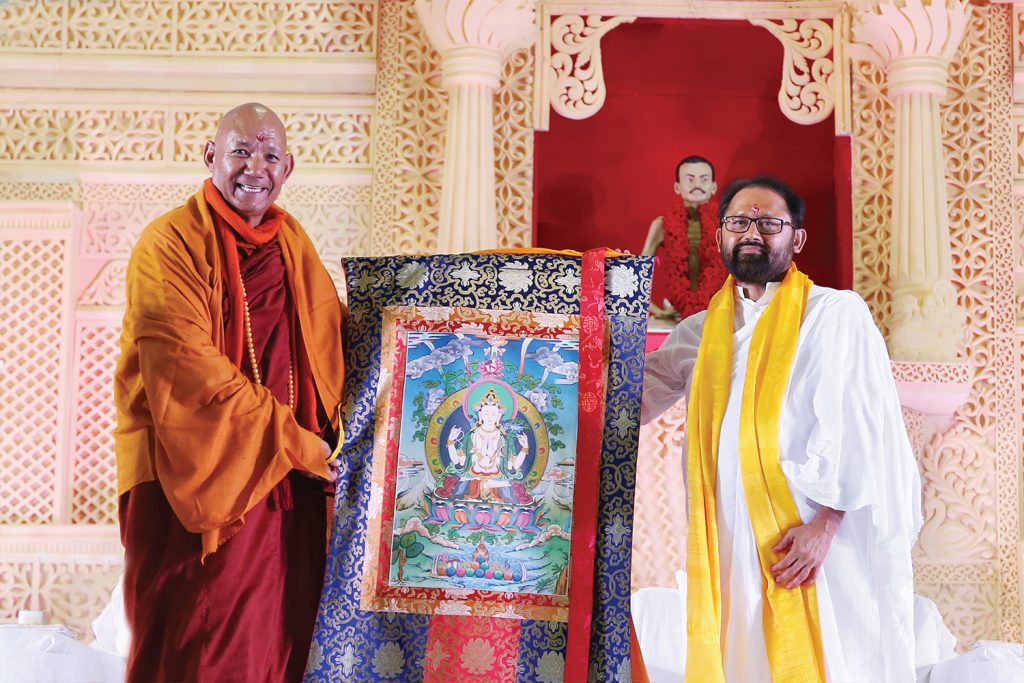 Pujya Gurudevshri Rakeshbhai with Pujya Bhikkhu Sanghasenaji