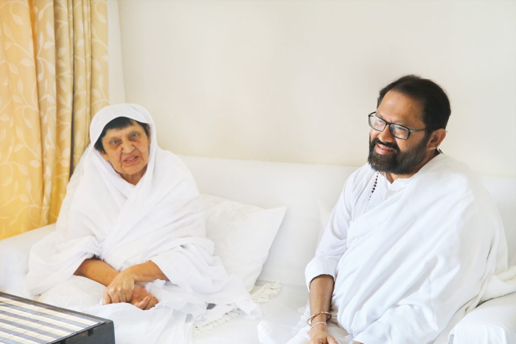 Pujya Gurudevshri Rakeshji with Acharya Shri Chandanaji
